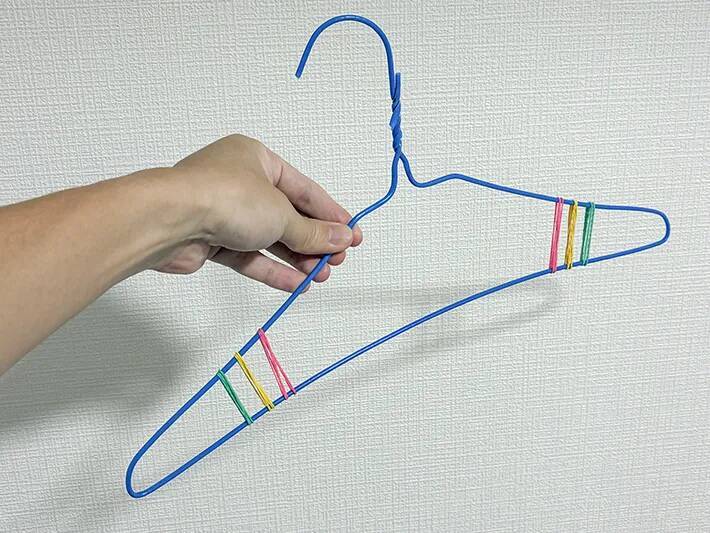 ハンガーに輪ゴム『6本』を巻いて…　洗濯に使うと「ストレスが解決！」