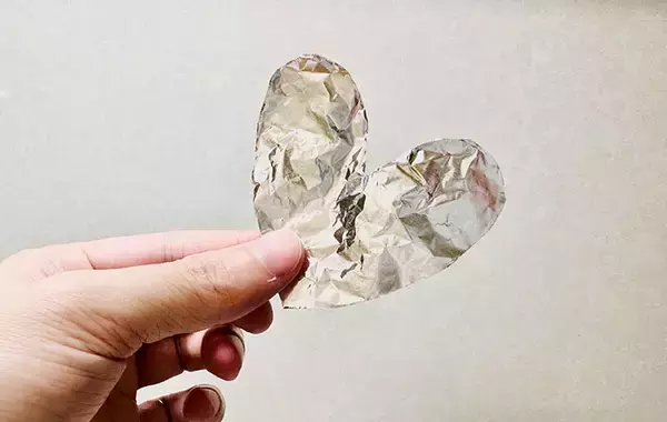 「いつものトーストがアルミホイルで大変身！　食パンをかわいく仕上げるコツに「これなら簡単！」」の画像