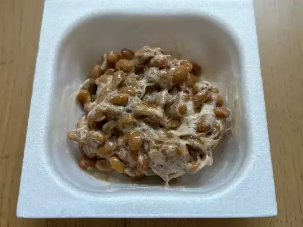 納豆のタレ、入れるのは混ぜる前と後どっち？　実は劇的においしくなるのは…