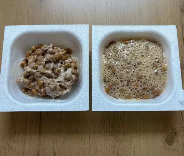 「納豆のタレ、入れるのは混ぜる前と後どっち？　実は劇的においしくなるのは…」の画像