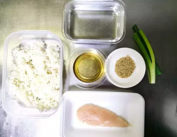 「鶏ささみ1本で2人前？　サラサラ食べられて家族「おいしい！」白だしが決め手のミツカン“さっぱり飯”レシピ」の画像