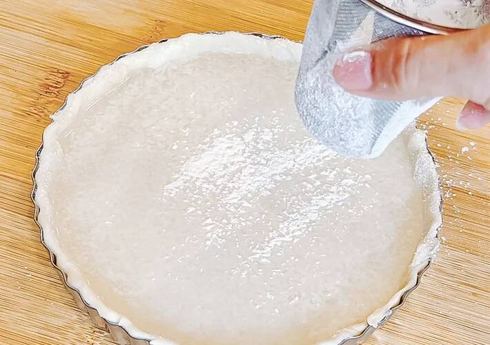 フルーツもクリームも不要！　まさかの『節約パイ』を半信半疑で作ったら…「おいしいぞ！」