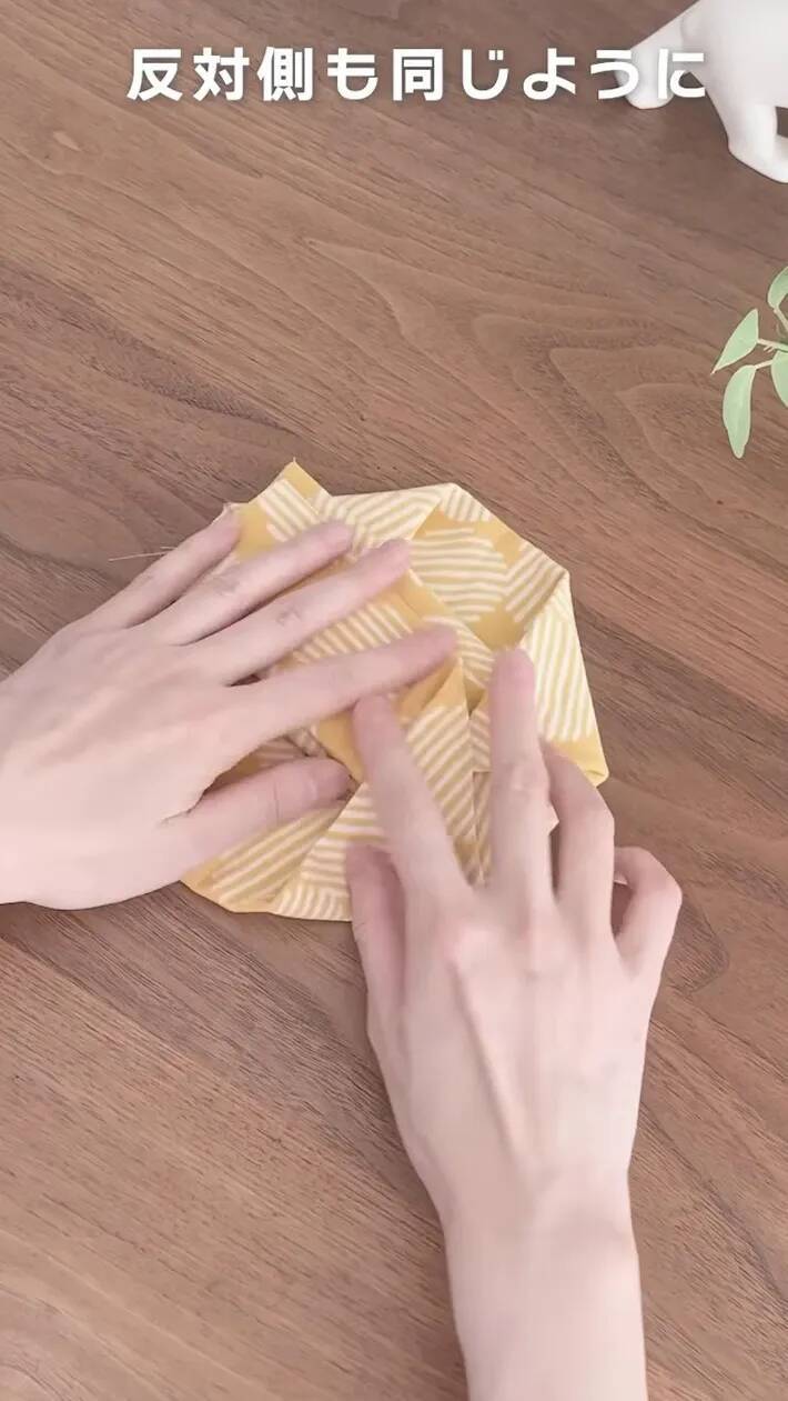 1枚の手ぬぐいを折るだけで？　30秒で小物収納に使える『バスケット』が作れた【簡単手順】