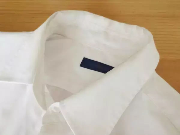 シャツの黄ばみは防げる！　洗濯前にできるひと工夫に「知らなかった」「なるほど」