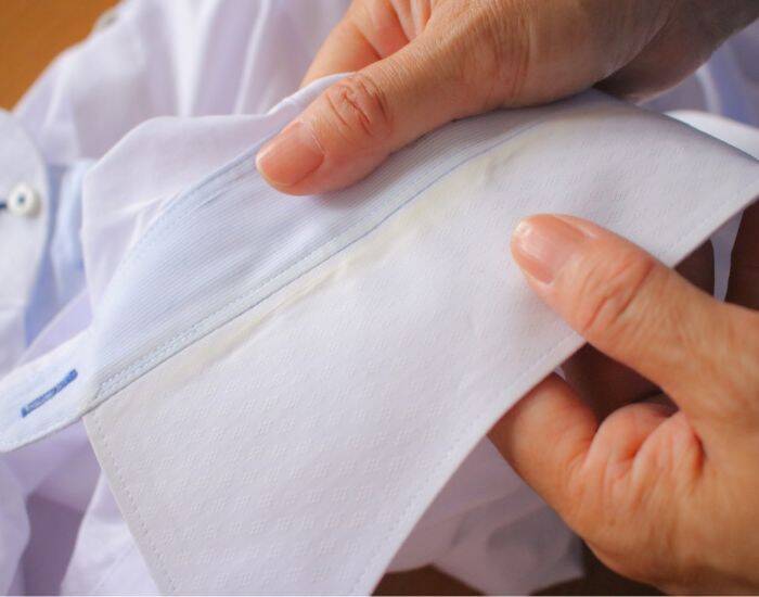 シャツの黄ばみは防げる！　洗濯前にできるひと工夫に「知らなかった」「なるほど」