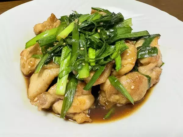 「「安くてスタミナつくのは助かる！」　加藤綾菜が紹介した『ニラ』レシピに好評の声」の画像