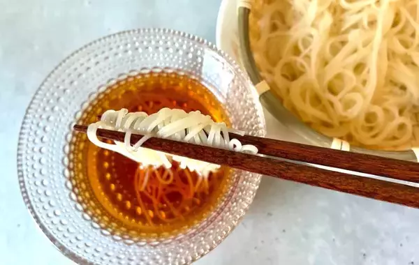 「本当に？「そうめんのつゆに、ジンジャーエールが合う」と聞いて試してみた」の画像