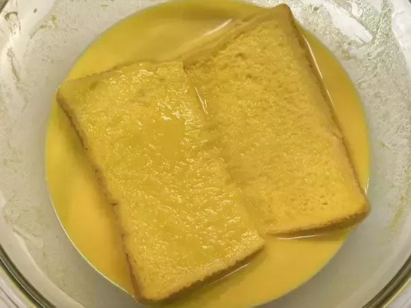 「夫「また食べたい…」　市販スープをフレンチトーストに活用すると？」の画像