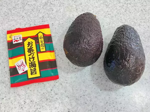 【簡単レシピ】アボカド×お茶づけ海苔が“ご飯泥棒”に！　5分で作れる新感覚おかず
