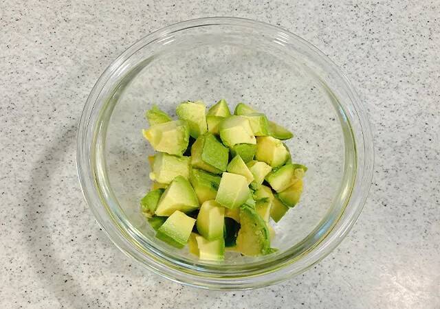 【簡単レシピ】アボカド×お茶づけ海苔が“ご飯泥棒”に！　5分で作れる新感覚おかず