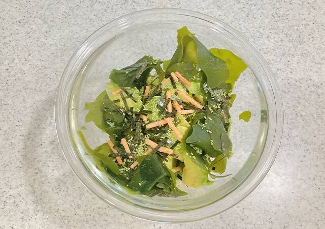 【簡単レシピ】アボカド×お茶づけ海苔が“ご飯泥棒”に！　5分で作れる新感覚おかず