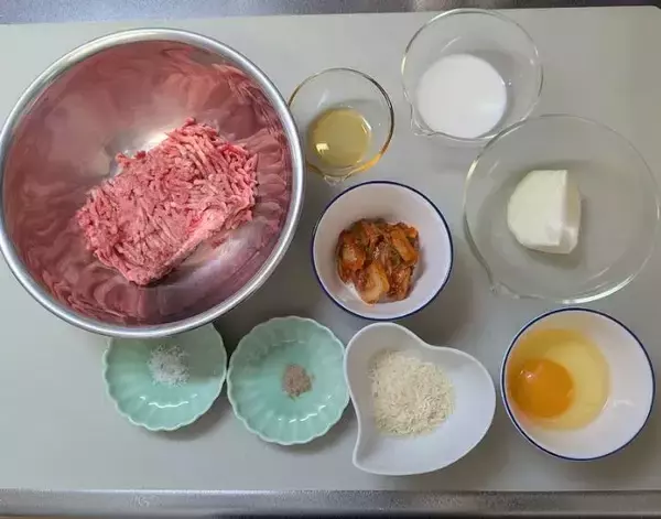 「「いつもと違う！」　家族が絶賛したハンバーグの正体に「まさか」「その発想はなかった」」の画像