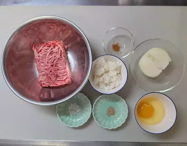 「「いつもと違う！」　家族が絶賛したハンバーグの正体に「まさか」「その発想はなかった」」の画像