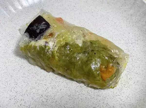 「ライスペーパーをトースターで焼く！　10分後の変化に「かぶりつくのがオススメ」「ランチにいい」」の画像