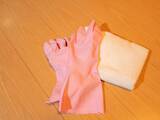 「まな板だけじゃもったいない！　セリアの専用スタンドで収納できる意外なモノ【収納テク4選】」の画像1