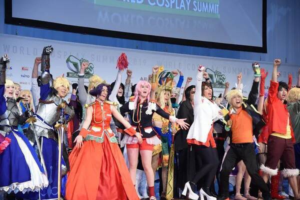 告白もプロポーズもなし？　『コスプレ婚』を果たした夫婦のなれそめが…【独自取材】