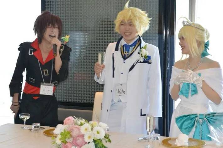 告白もプロポーズもなし？　『コスプレ婚』を果たした夫婦のなれそめが…【独自取材】