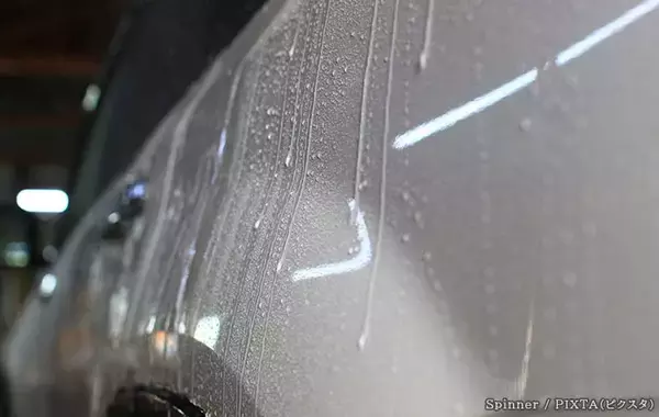 「実は雨の日こそ向いている？　雨の日に洗車をするメリットとデメリットは…」の画像