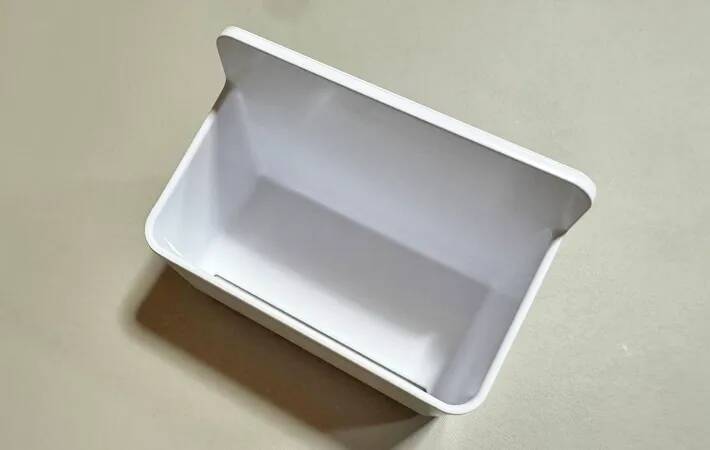 もう直置きしなくていい！　狭い浴室が快適になる『スリムホルダー』の活用法【DAISO】