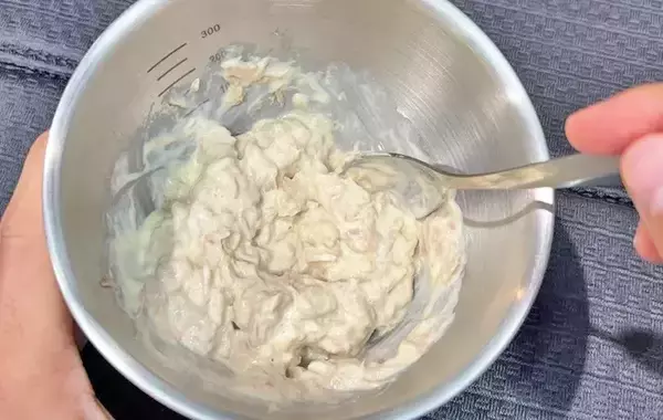 「ツナマヨおにぎりに「小さじ1杯」加えるだけ　劇的にウマくなる『意外な隠し味』」の画像