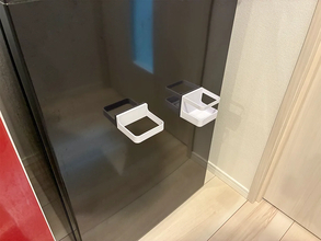 ダイソーの傘立てを冷蔵庫にペタッ　キッチンが快適になる活用ワザ【3選】