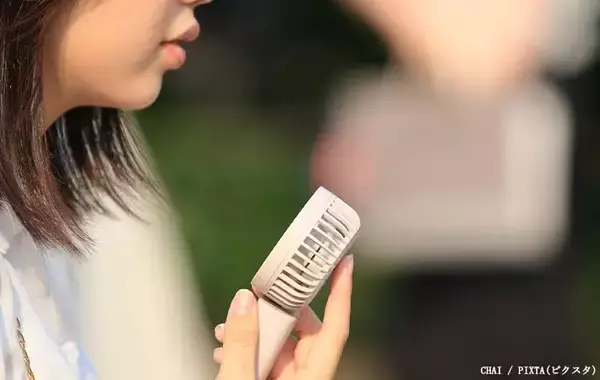 「ハンディファン、顔に当てるよりも？　涼しくなる使い方をメーカーに聞いた」の画像