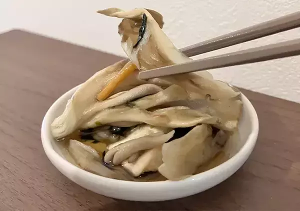 「マイタケ2袋を使って？　味つけは『お茶づけ海苔』だけの“ズボラ飯”レシピ」の画像