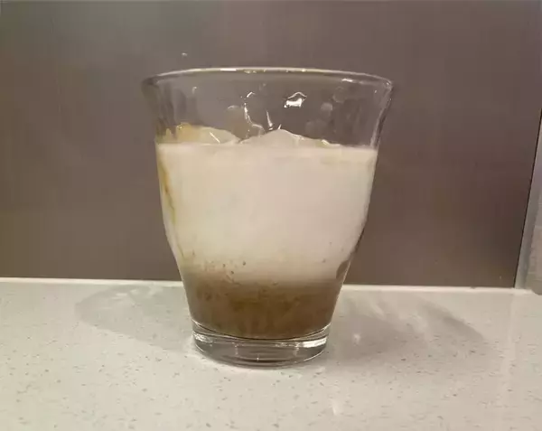 「大さじ1杯混ぜてみて！　いつものコーヒーが劇的におしゃれになるアレンジが、こちら」の画像