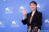 「【ヴェネチア国際映画祭】ちょっと、これはきれいすぎる…！　芦田愛菜のドレス姿に感動の声が続出」の画像5
