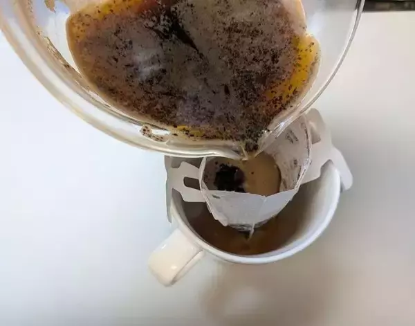 「ドリップコーヒーが専門店の味に！　淹れ方を変えるだけで「簡単すぎる」」の画像