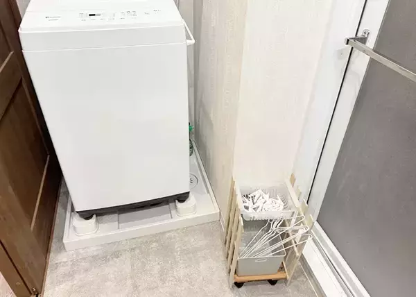 「【ボンドで作れます】『ダイソー』のすのこを使って、ハンガー収納ラックができた！」の画像