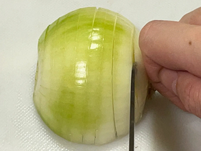 みじん切りの『失敗率』が激減　タマネギの切り方に「不器用でもできた！」「大満足」