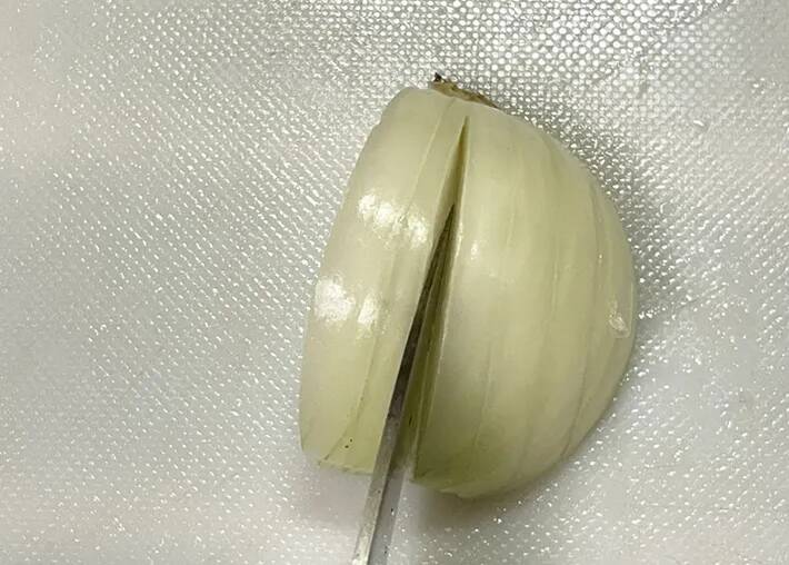 みじん切りの『失敗率』が激減　タマネギの切り方に「不器用でもできた！」「大満足」