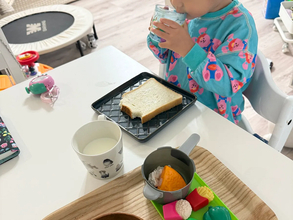 母親「息子の朝ごはんを準備していたら…」　まさかの光景に『6万人』がジーン