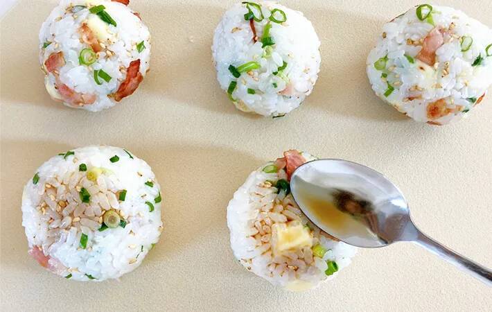 「おにぎりっていうか、おかずじゃん！」　夫と子供が喜んだ『焼きおにぎり』の簡単レシピ
