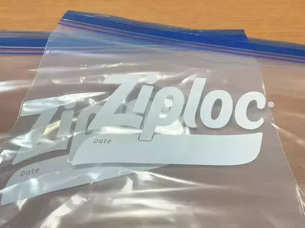冷凍した『ジップロック』、そのまま電子レンジで解凍しても大丈夫？