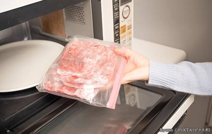 冷凍した『ジップロック』、そのまま電子レンジで解凍しても大丈夫？