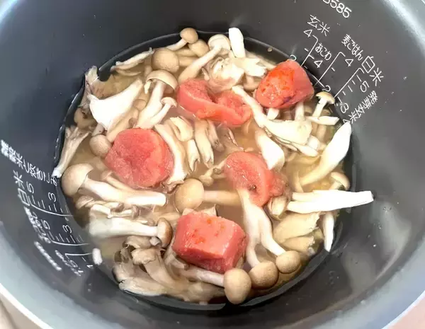 「明太子を5等分にして？　炊飯器が大活躍“カンタン”炊き込みごはん」の画像