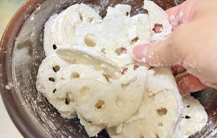 作るのが面倒な『レンコンのはさみ焼き』　時短のコツに「この手があったか！」