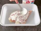「パサパサの鳥胸肉にかけたのが…　ふっくらと柔らかくなる『裏ワザ』に「え、やってみたい！」」の画像1