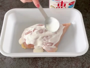 パサパサの鳥胸肉にかけたのが…　ふっくらと柔らかくなる『裏ワザ』に「え、やってみたい！」