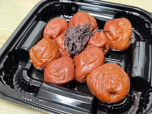 「『氷不要』の冷たいサイダー　変わりに入れた食材に「シャリシャリ食感」「味が薄まらない」」の画像