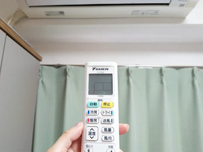 蒸し暑い日は冷房と除湿、どっち？　ダイキンが教える「おすすめの使い分け」は…