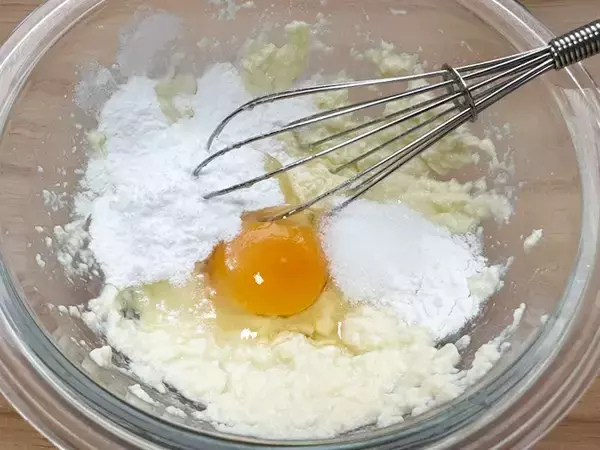 「豆腐1丁に『卵』『片栗粉』を入れて…　玉子焼き器で作ったものがこちら」の画像