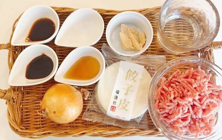 包まずに時短！　小籠包の作り方が…？「手間がかからない」「肉汁たっぷり」