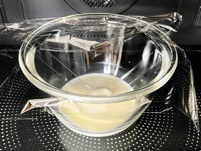コーンスープに豆腐を混ぜて…　電子レンジ2分温めてできたのは？