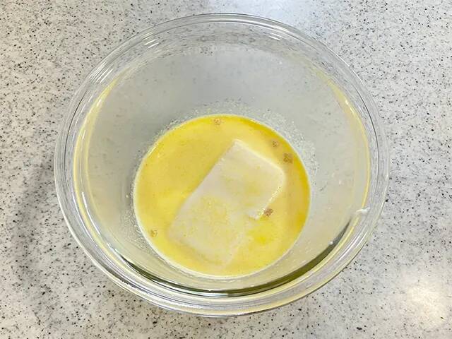 コーンスープに豆腐を混ぜて…　電子レンジ2分温めてできたのは？