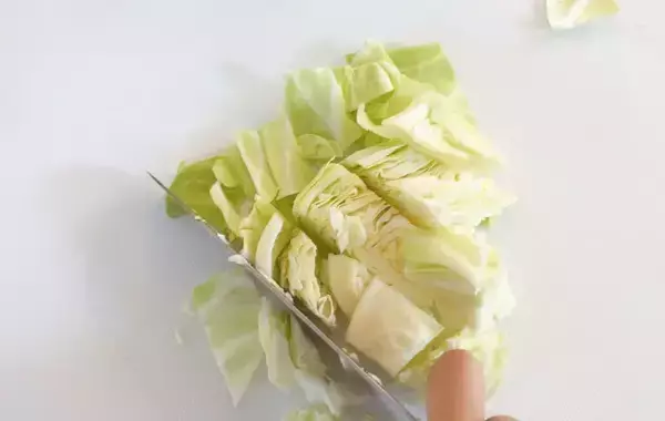 「電子レンジで作る『野菜炒めず』　味つけに1個、入れたのは？「あっさりしておいしい」」の画像