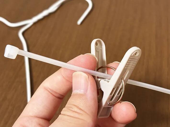 ダイソーの結束バンドでハンガーが劇的進化！洗濯の“スペース不足”を一瞬で解消する方法