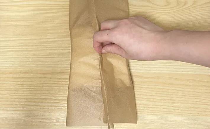 お弁当のサンドイッチ、こう包んで　テープ不要、5分未満でできる『崩れない』ラッピングアイディア